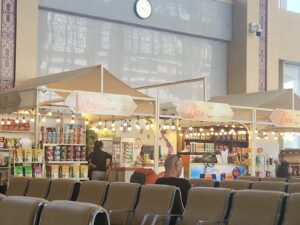 snackshop luang prabang station