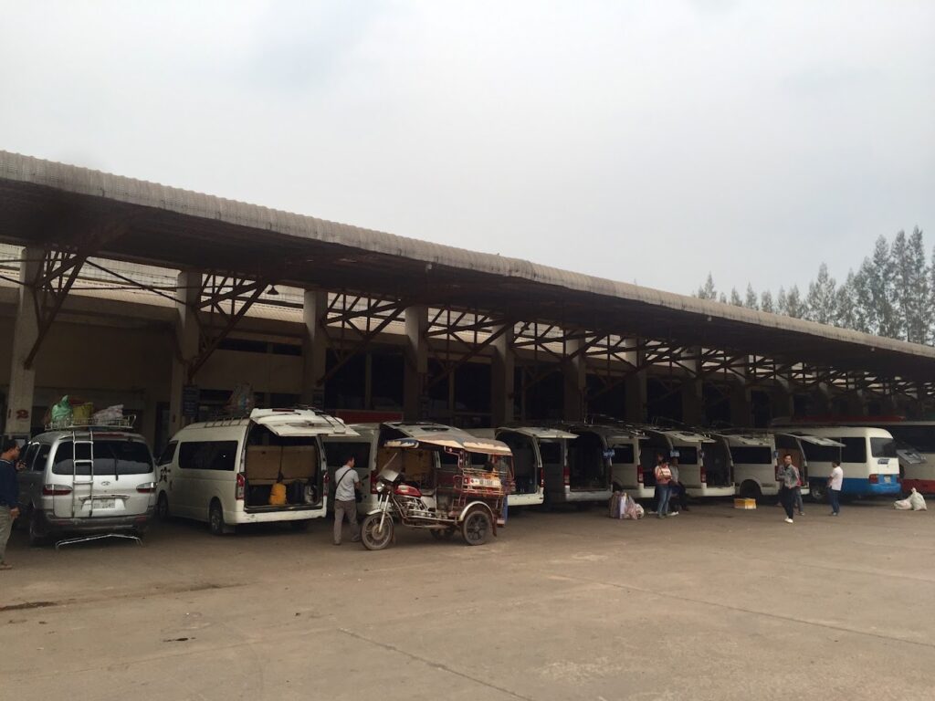 How to get to vang vieng from Vientiane