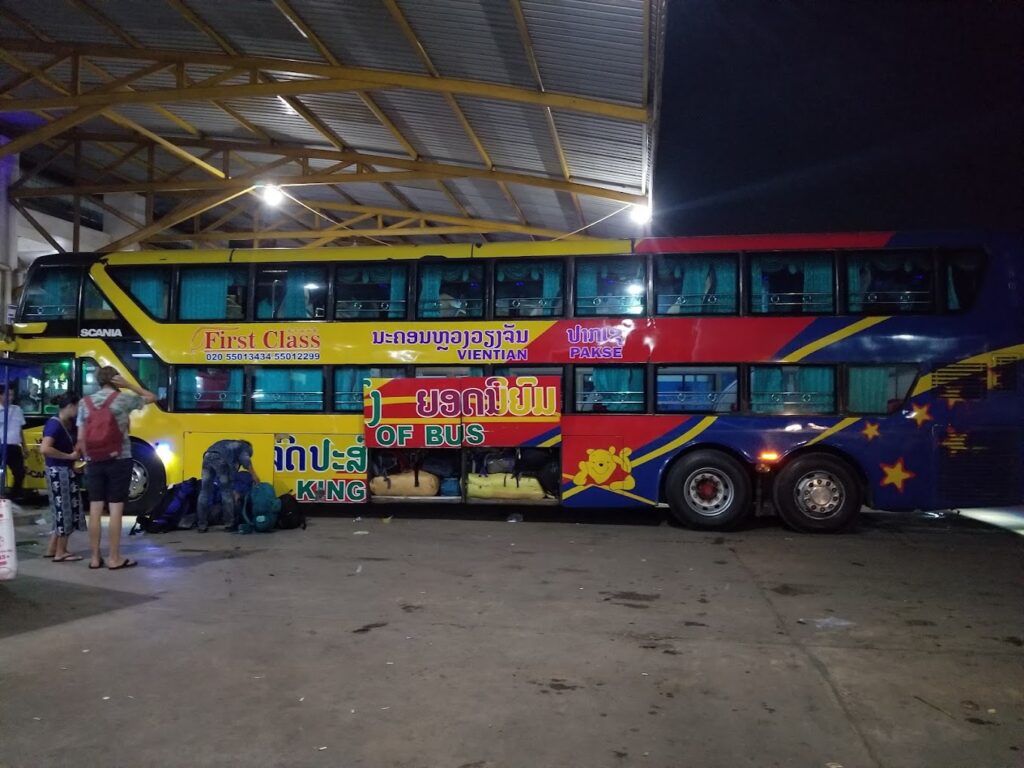 How to get to vang vieng from Vientiane